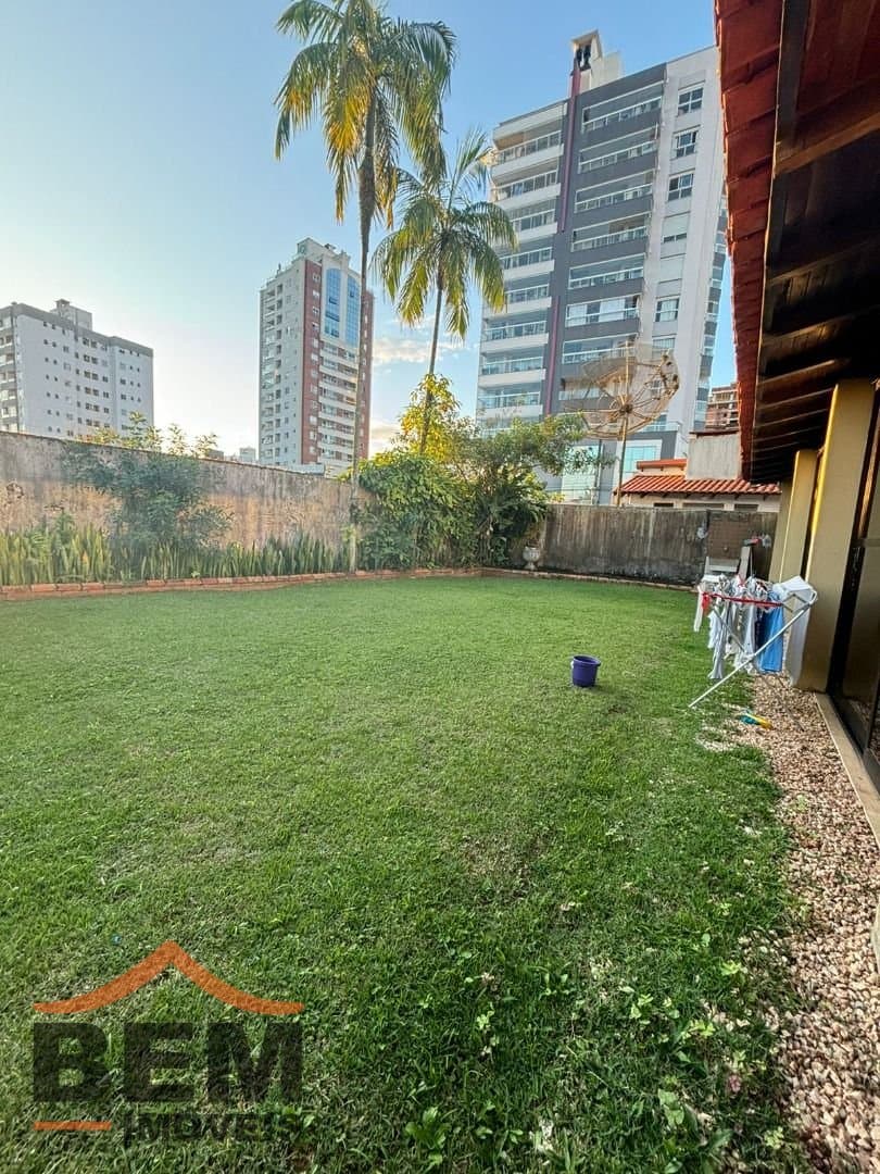 Casa para Venda com 3 quartos e 300m² no bairro Vila Operária, em Itajaí