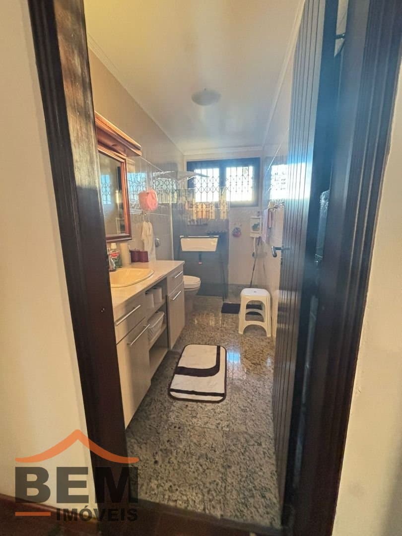 Casa para Venda com 3 quartos e 300m² no bairro Vila Operária, em Itajaí