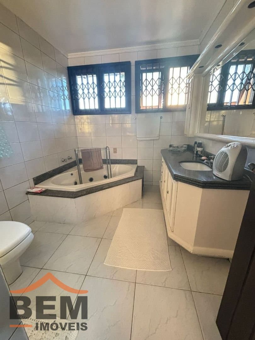 Casa para Venda com 3 quartos e 300m² no bairro Vila Operária, em Itajaí