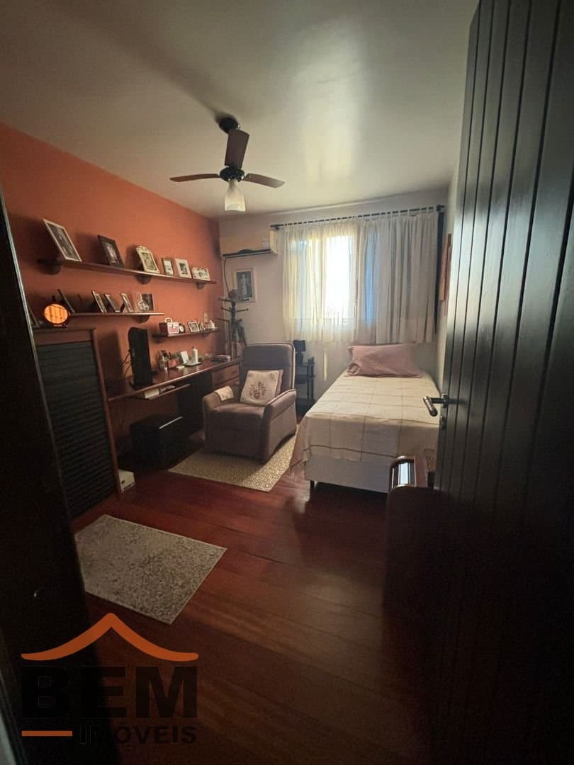 Casa para Venda com 3 quartos e 300m² no bairro Vila Operária, em Itajaí