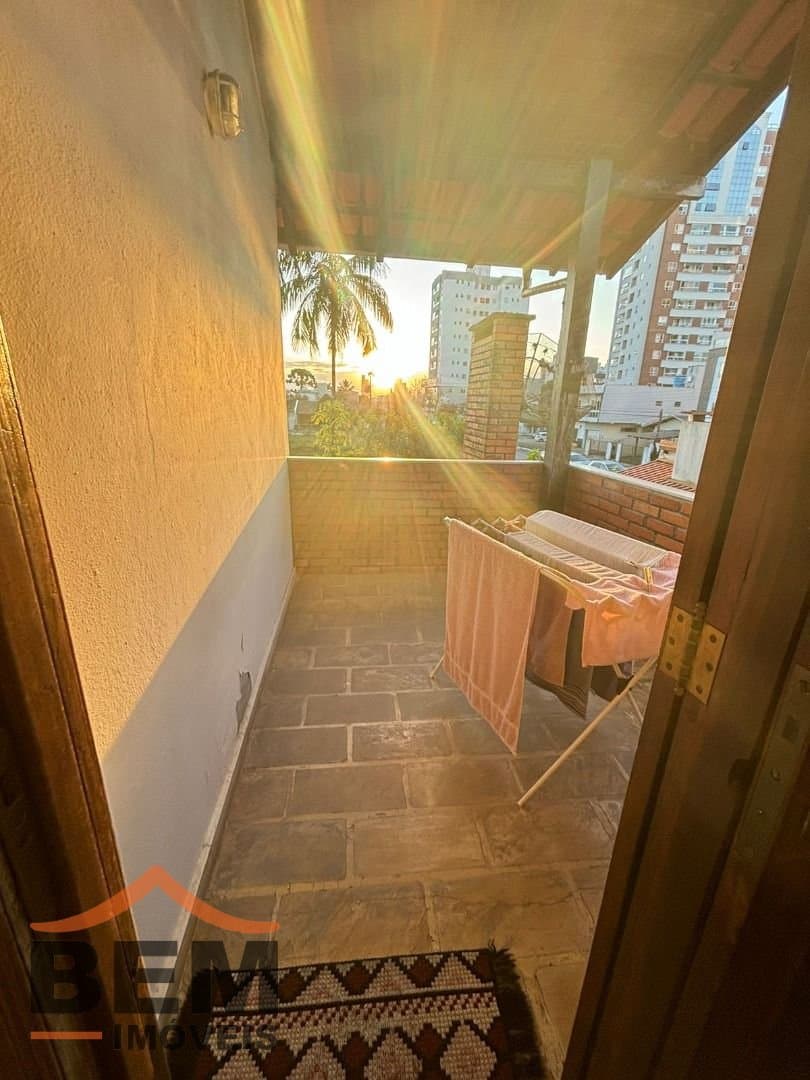 Casa para Venda com 3 quartos e 300m² no bairro Vila Operária, em Itajaí