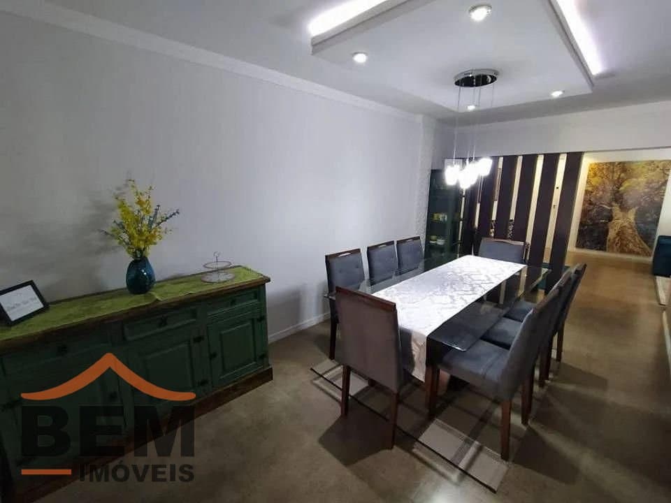 Apartamento para Venda com 4 quartos e 120m² no bairro Centro, em Itajaí