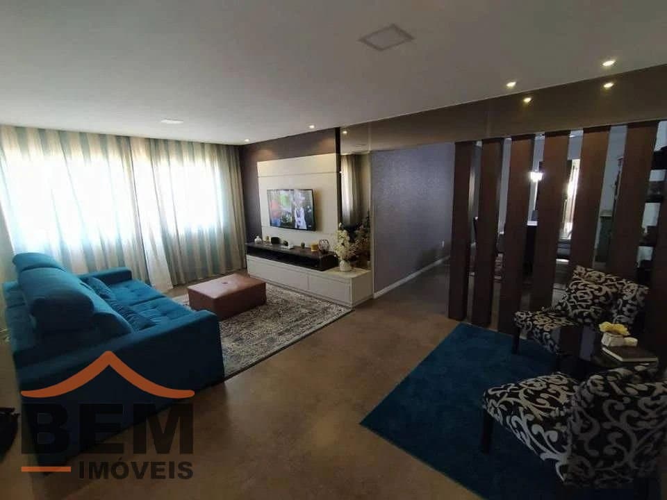 Apartamento para Venda com 4 quartos e 120m² no bairro Centro, em Itajaí