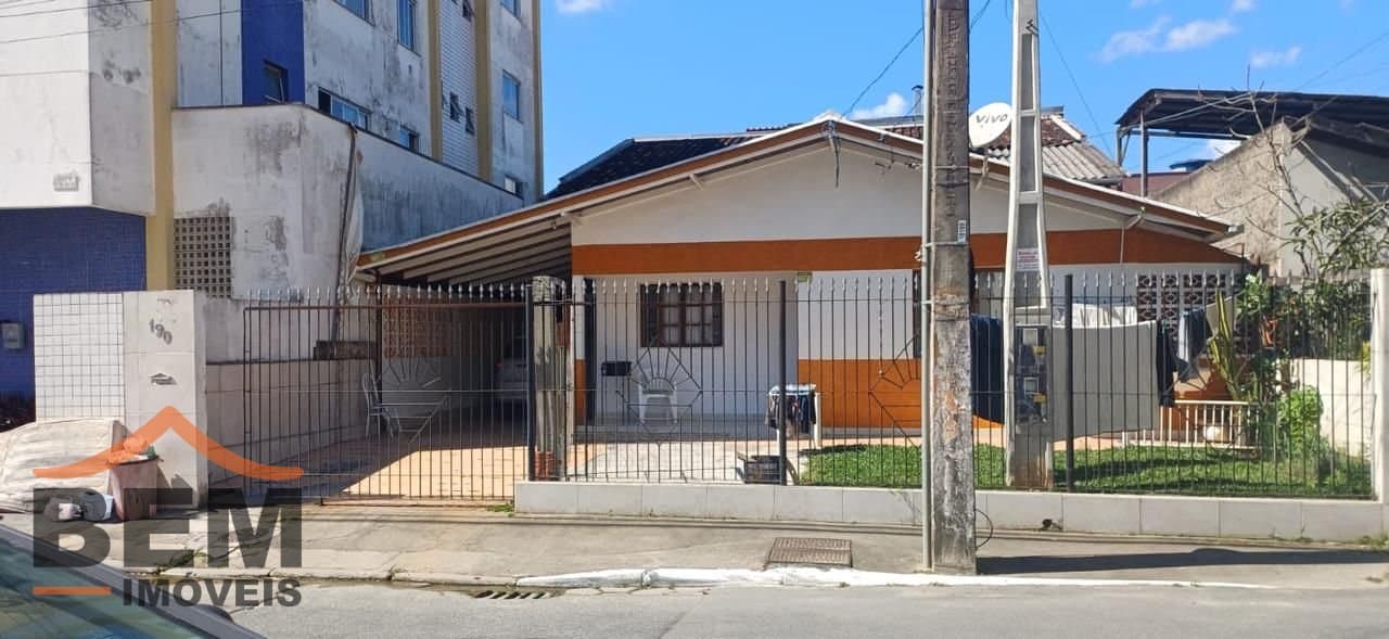 Casa para Venda com 3 quartos e 190m² no bairro Fazenda, em Itajaí