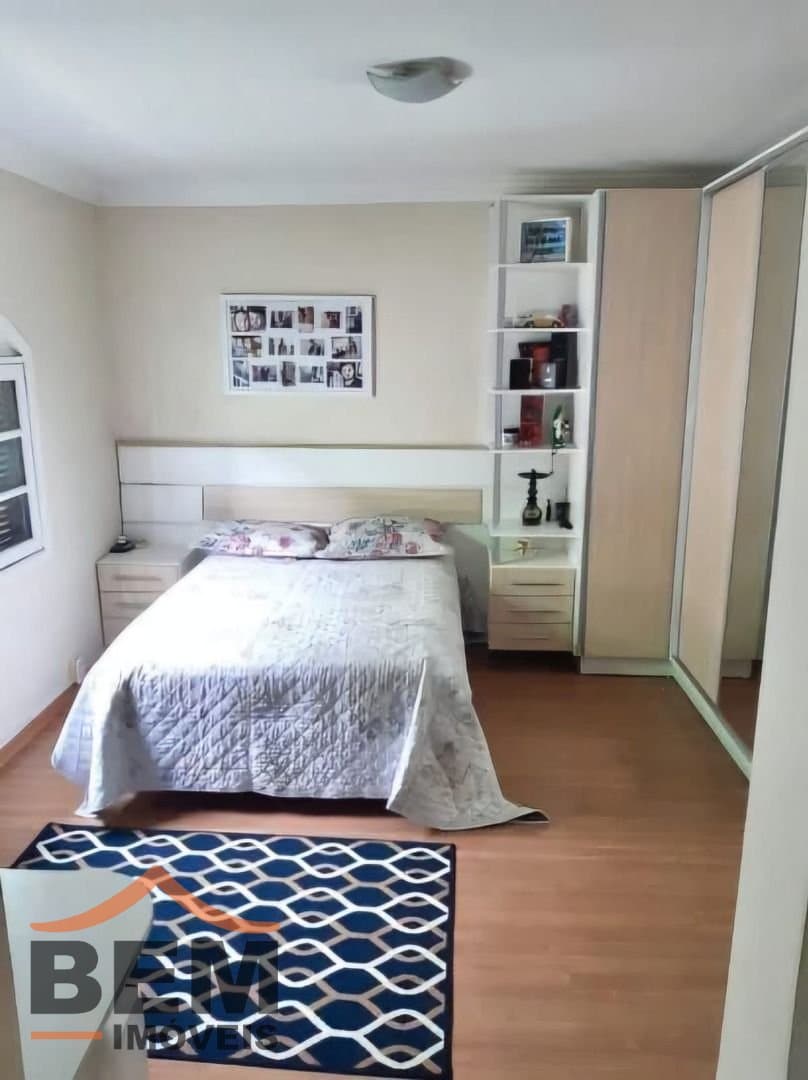 Casa para Venda com 4 quartos e 400m² no bairro São João, em Itajaí
