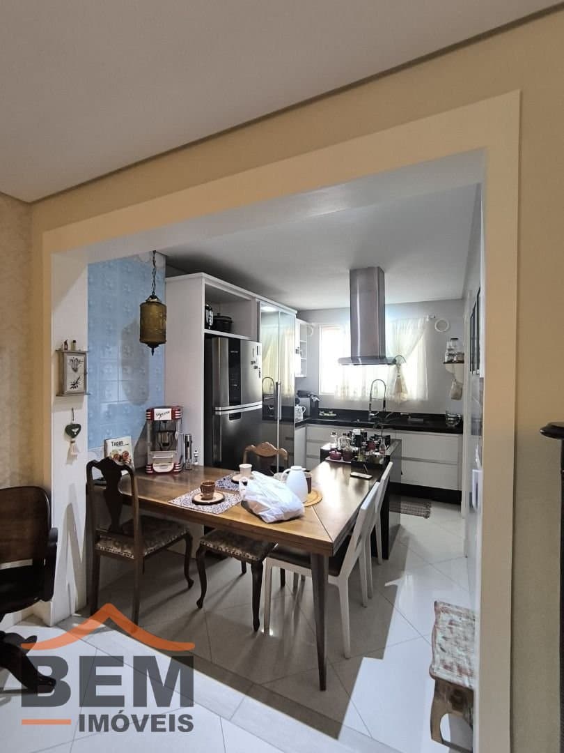 Apartamento para Venda com 2 quartos e 143m² no bairro Centro, em Itajaí