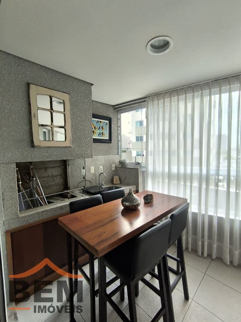 Apartamento para Venda com 2 quartos e 143m² no bairro Centro, em Itajaí
