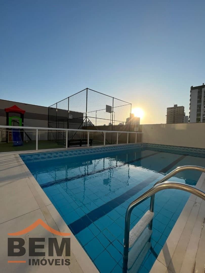 Apartamento para Locação com 3 quartos e 100m² no bairro Centro, em Itajaí