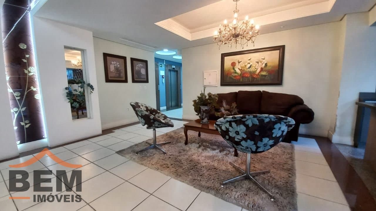 Apartamento para Locação com 3 quartos e 100m² no bairro Centro, em Itajaí