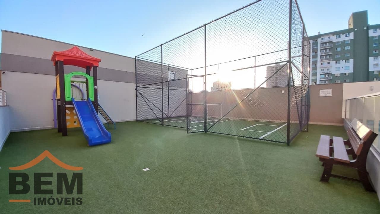 Apartamento para Locação com 3 quartos e 100m² no bairro Centro, em Itajaí