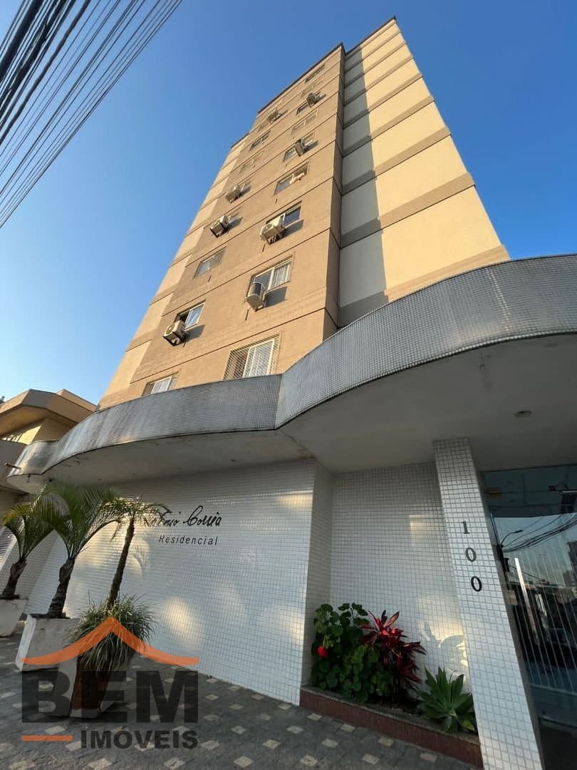 Apartamento para Locação com 3 quartos e 100m² no bairro Centro, em Itajaí