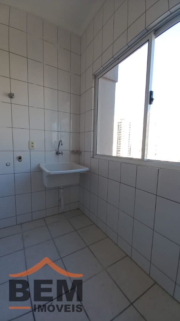 Apartamento para Locação com 3 quartos e 100m² no bairro Centro, em Itajaí