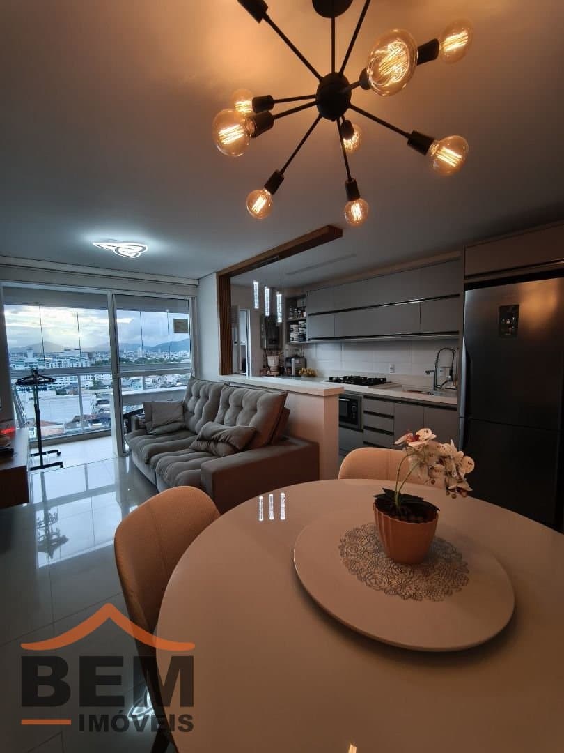 Apartamento para Venda com 3 quartos e 73m² no bairro São João, em Itajaí