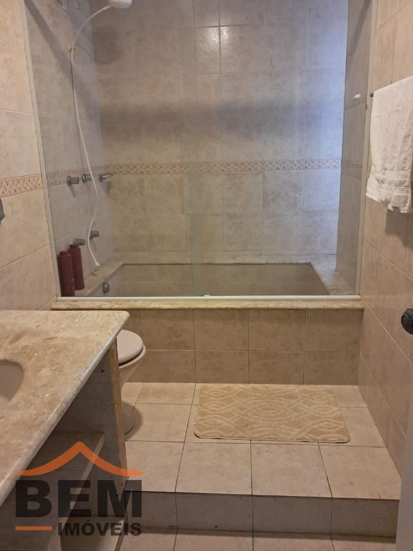 Casa com 3 quartos e 270m² no bairro Fazenda, em Itajaí