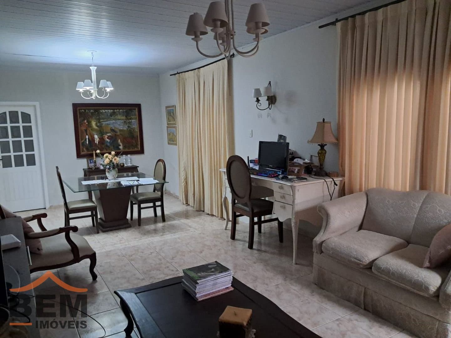 Casa com 3 quartos e 270m² no bairro Fazenda, em Itajaí