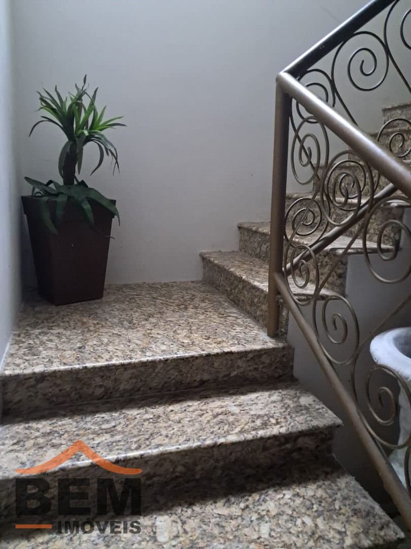 Casa com 3 quartos e 270m² no bairro Fazenda, em Itajaí
