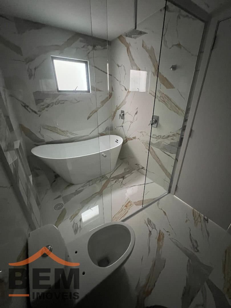Sobrado para Venda com 3 quartos e 160m² no bairro Centro, em Itajaí