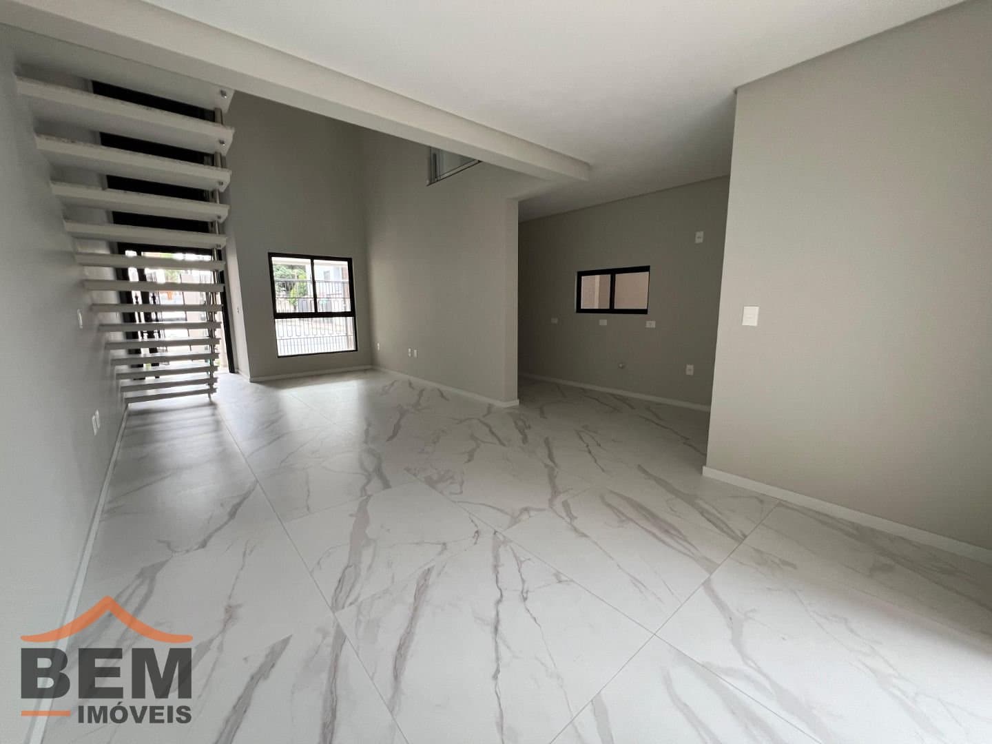 Sobrado para Venda com 3 quartos e 160m² no bairro Centro, em Itajaí