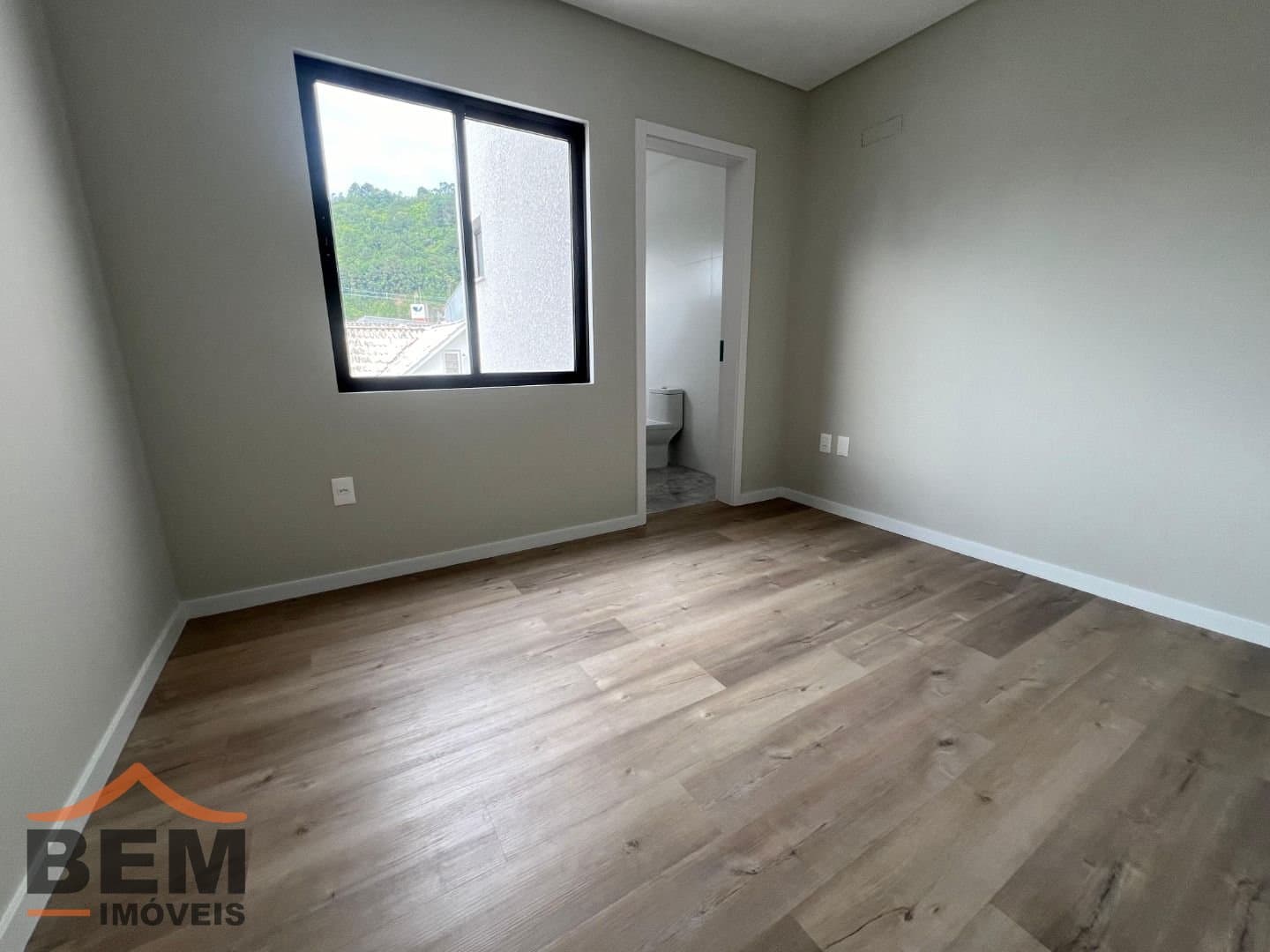 Sobrado para Venda com 3 quartos e 160m² no bairro Centro, em Itajaí