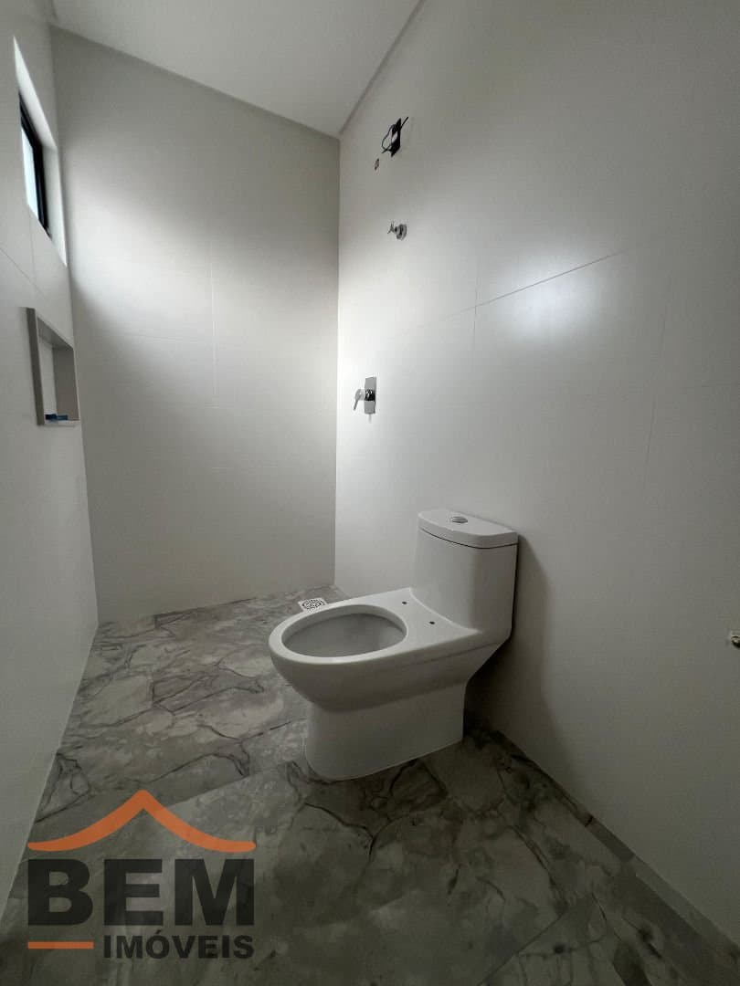 Sobrado para Venda com 3 quartos e 160m² no bairro Centro, em Itajaí