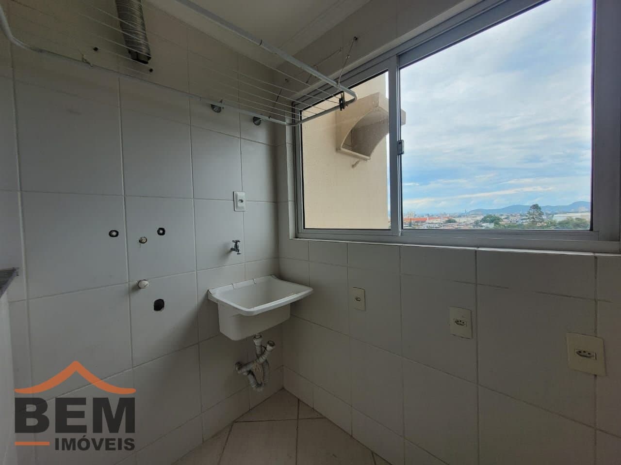 Apartamento para Locação com 2 quartos e 70m² no bairro Dom Bosco, em Itajaí