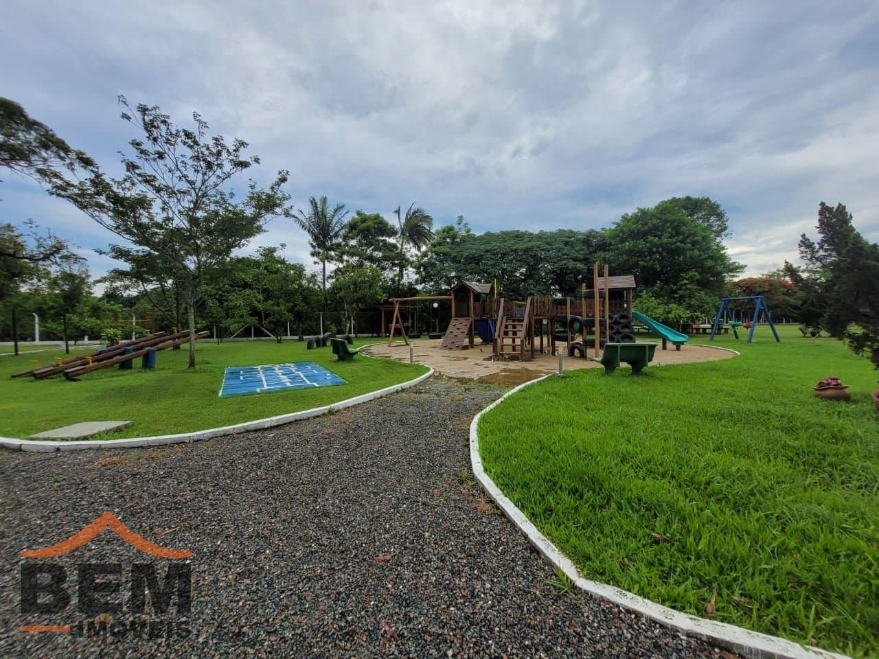 Apartamento para Locação com 2 quartos e 70m² no bairro Dom Bosco, em Itajaí