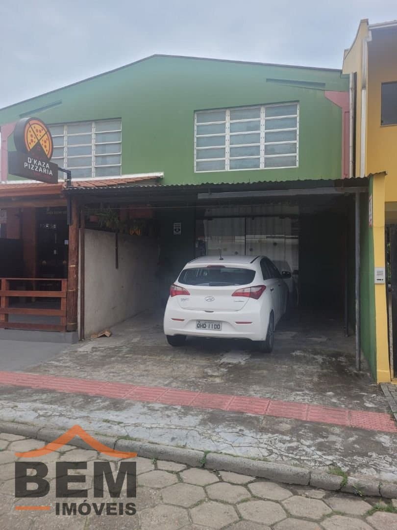 Salas/Conjuntos para Locação com 115m² no bairro São João, em Itajaí