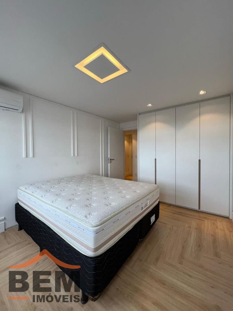 Apartamento para Venda com 4 quartos e 141m² no bairro Centro, em Itajaí