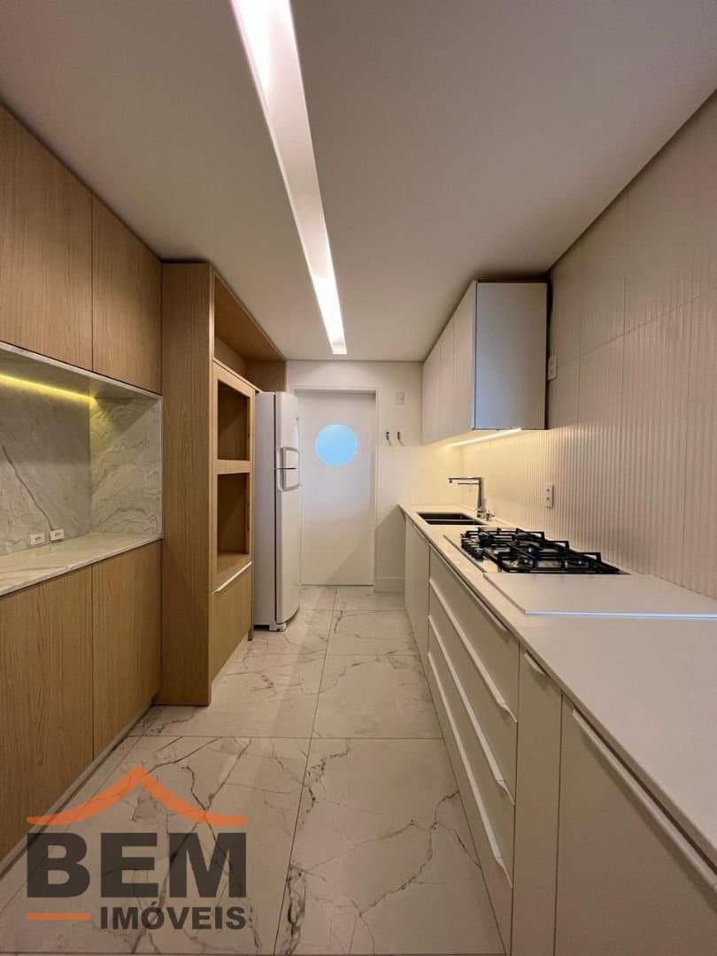 Apartamento para Venda com 4 quartos e 141m² no bairro Centro, em Itajaí