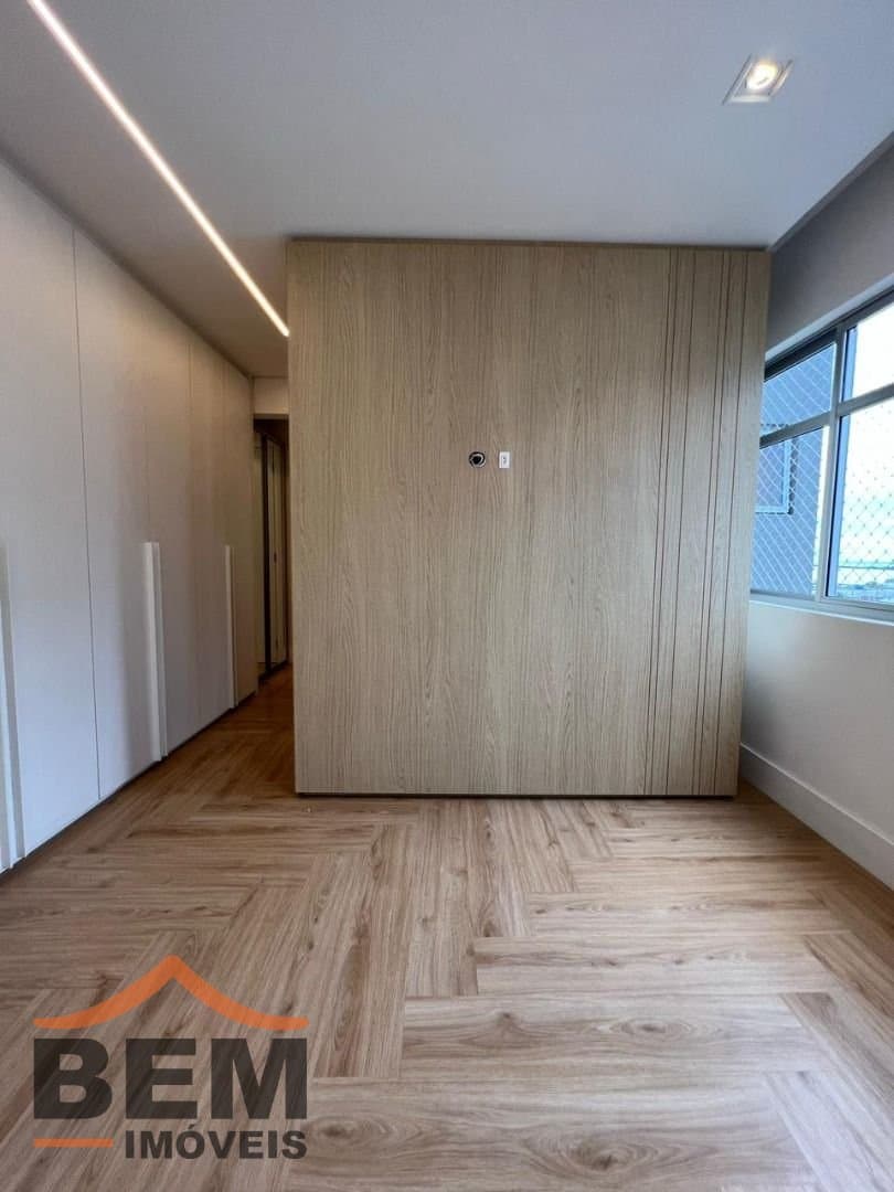 Apartamento para Venda com 4 quartos e 141m² no bairro Centro, em Itajaí