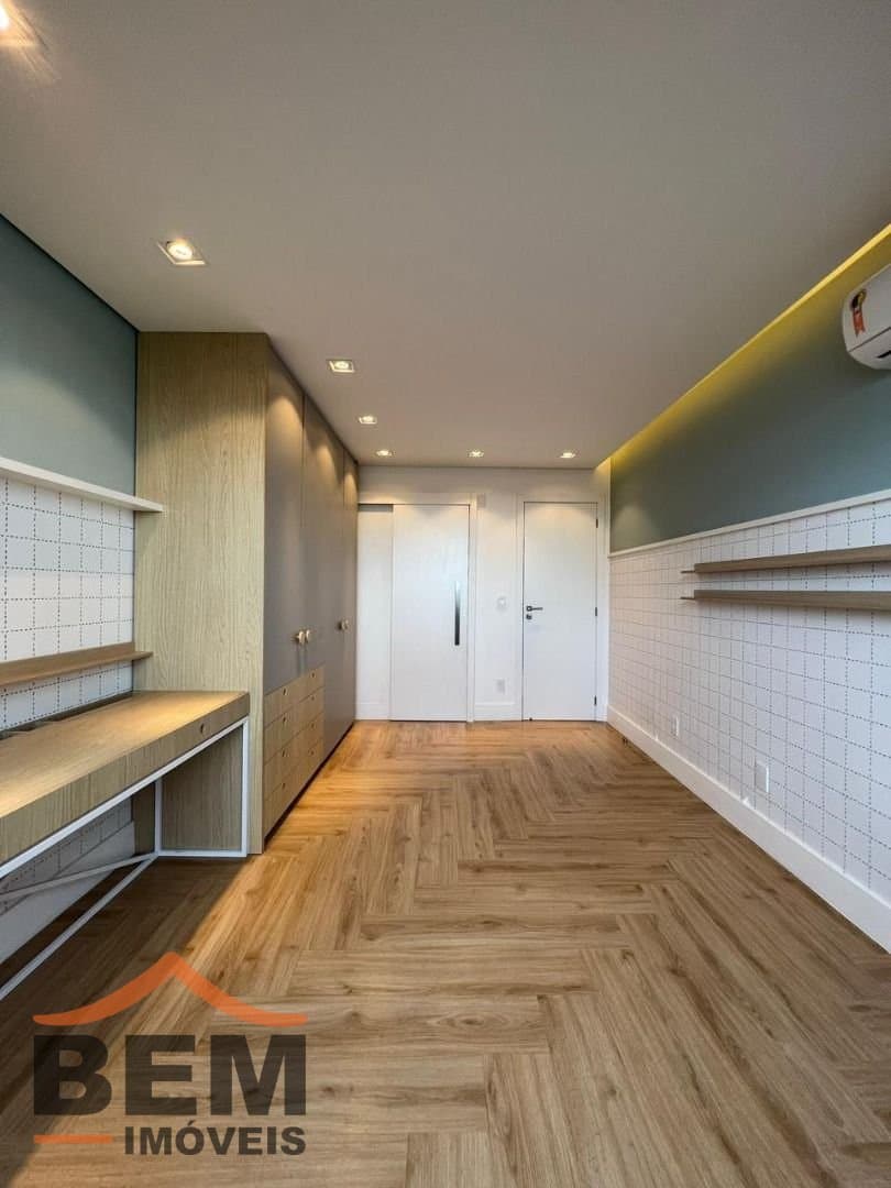 Apartamento para Venda com 4 quartos e 141m² no bairro Centro, em Itajaí
