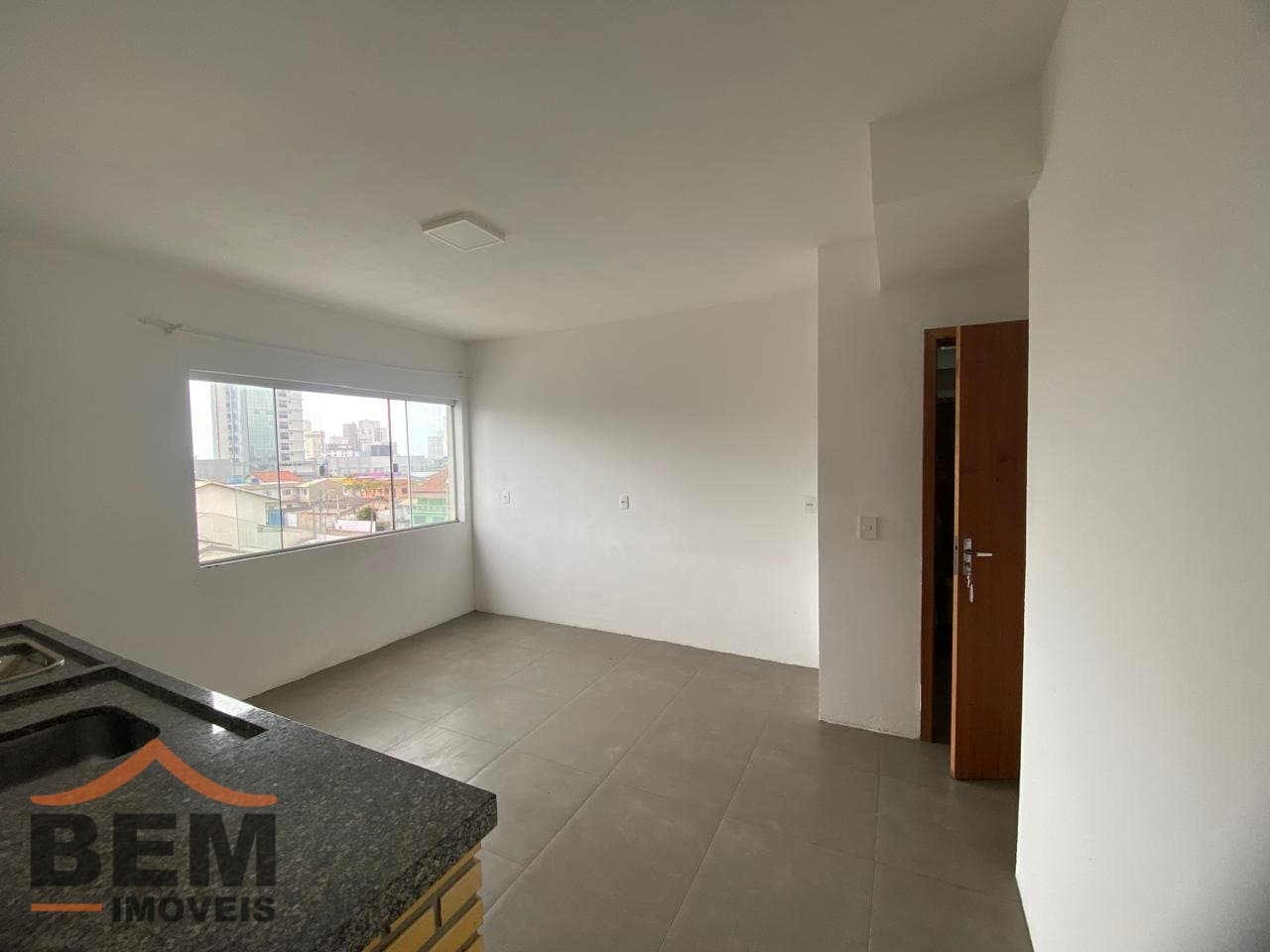 Apartamento para Locação com 1 quarto e 37m² no bairro Centro, em Navegantes