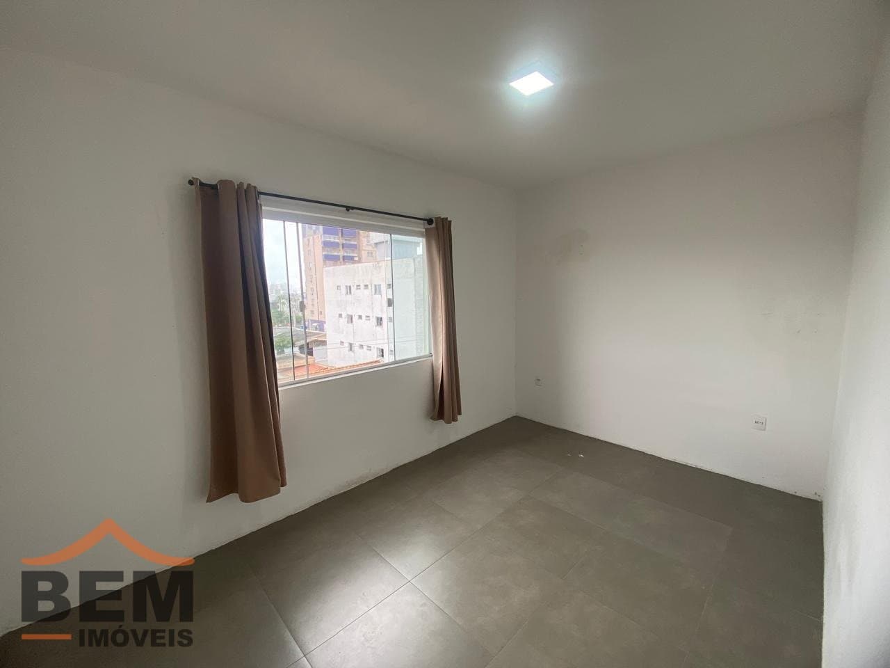 Apartamento para Locação com 1 quarto e 37m² no bairro Centro, em Navegantes
