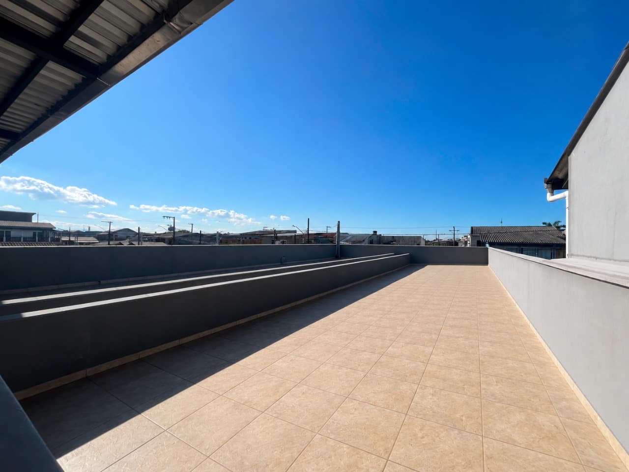 Kitnet para Locação com 1 quarto e 35m² no bairro Cidade Nova, em Itajaí: 10 - TERRAÇO