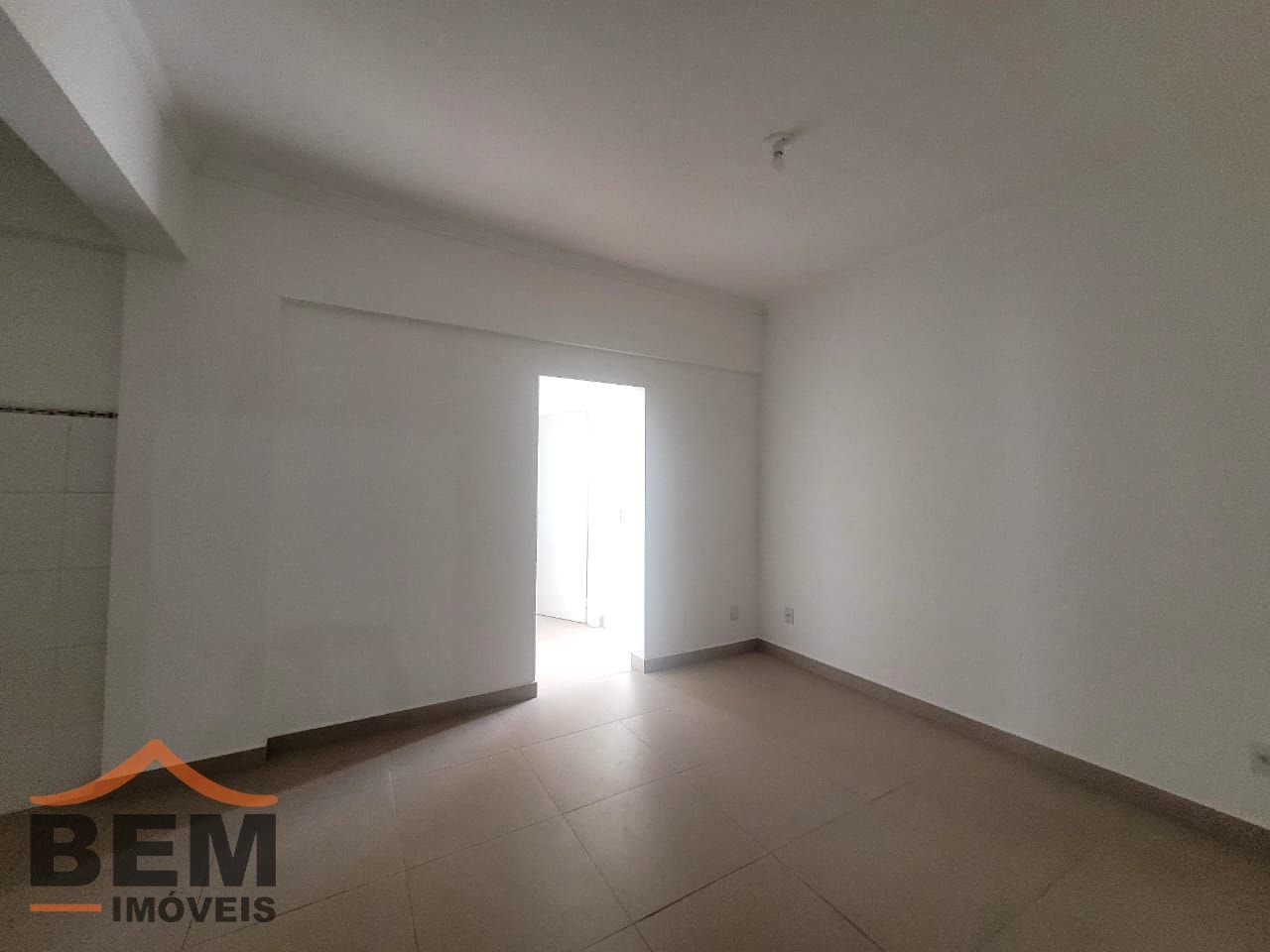 Apartamento para Locação com 2 quartos e 50m² no bairro Centro, em Navegantes