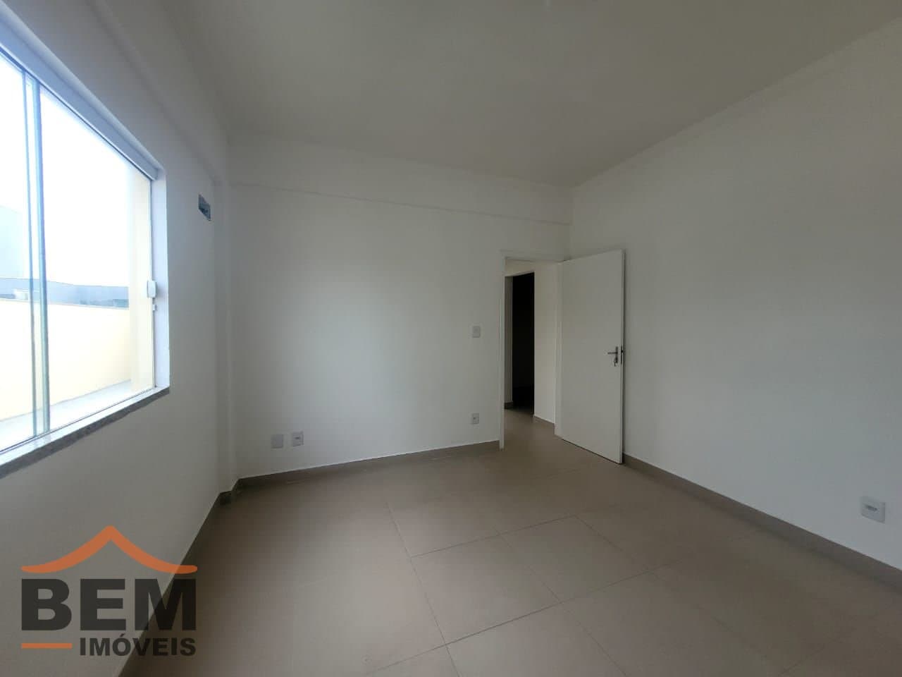 Apartamento para Locação com 2 quartos e 50m² no bairro Centro, em Navegantes