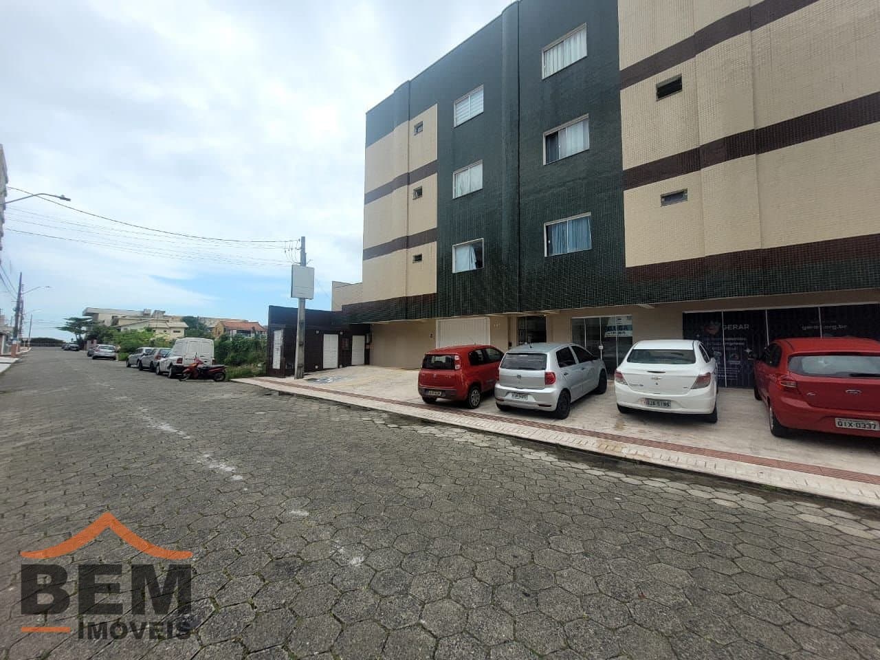 Apartamento para Locação com 2 quartos e 50m² no bairro Centro, em Navegantes