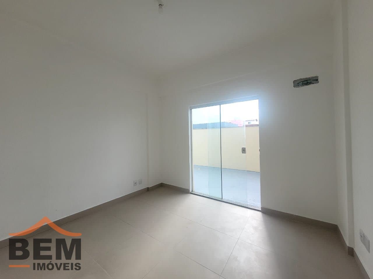 Apartamento para Locação com 2 quartos e 50m² no bairro Centro, em Navegantes