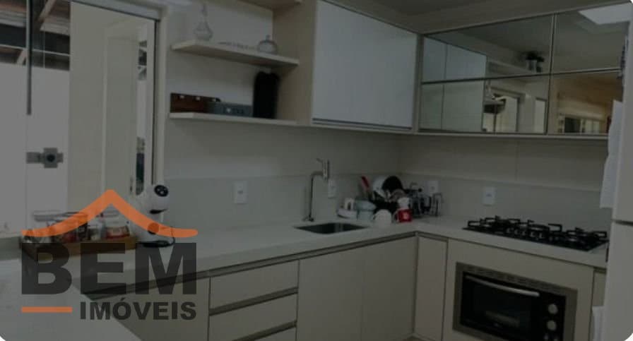 Casa para Venda com 3 quartos e 180m² no bairro São João, em Itajaí