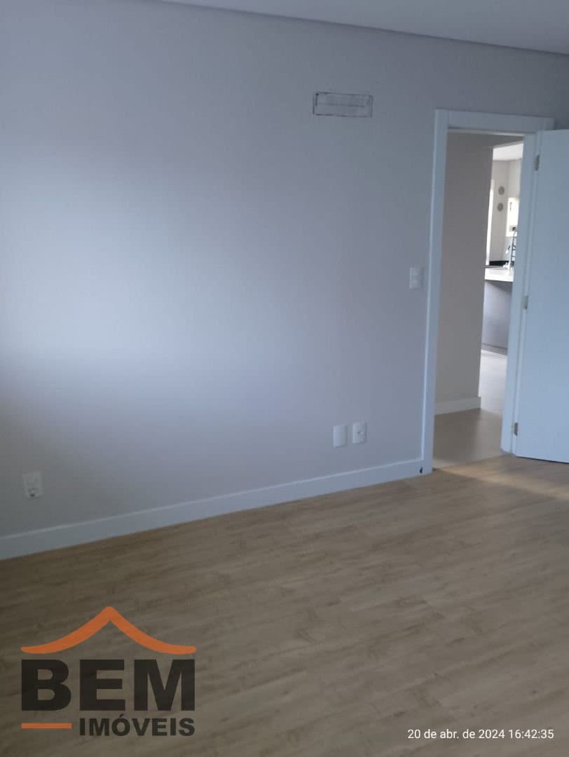 Apartamento para Venda com 2 quartos e 80m² no bairro Cabeçudas, em Itajaí