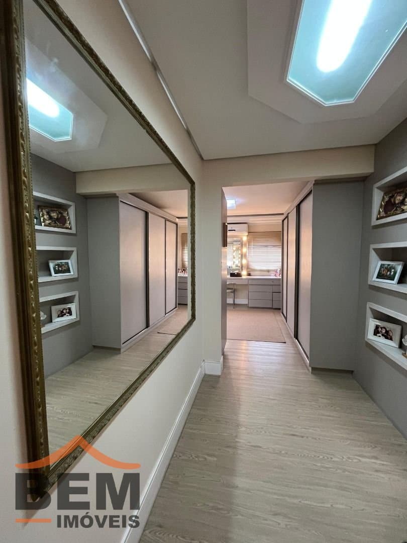 Casa para Venda com 3 quartos e 400m² no bairro São João, em Itajaí
