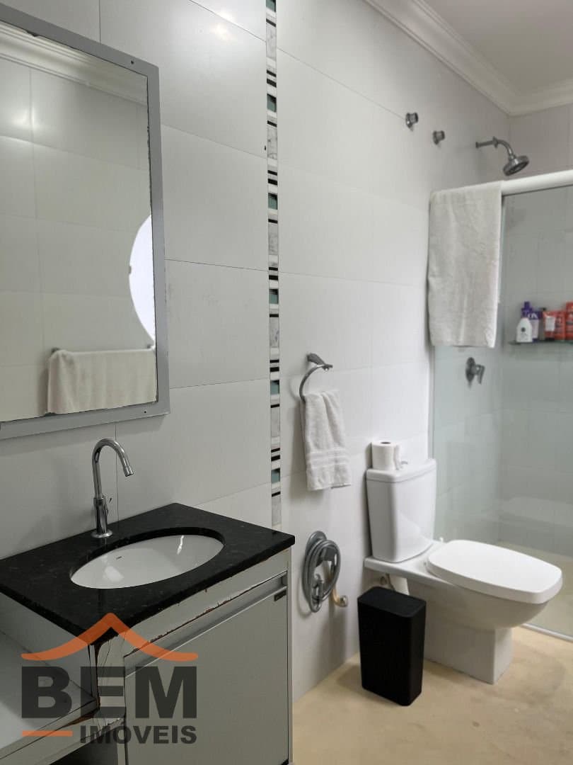 Casa para Venda com 3 quartos e 400m² no bairro São João, em Itajaí