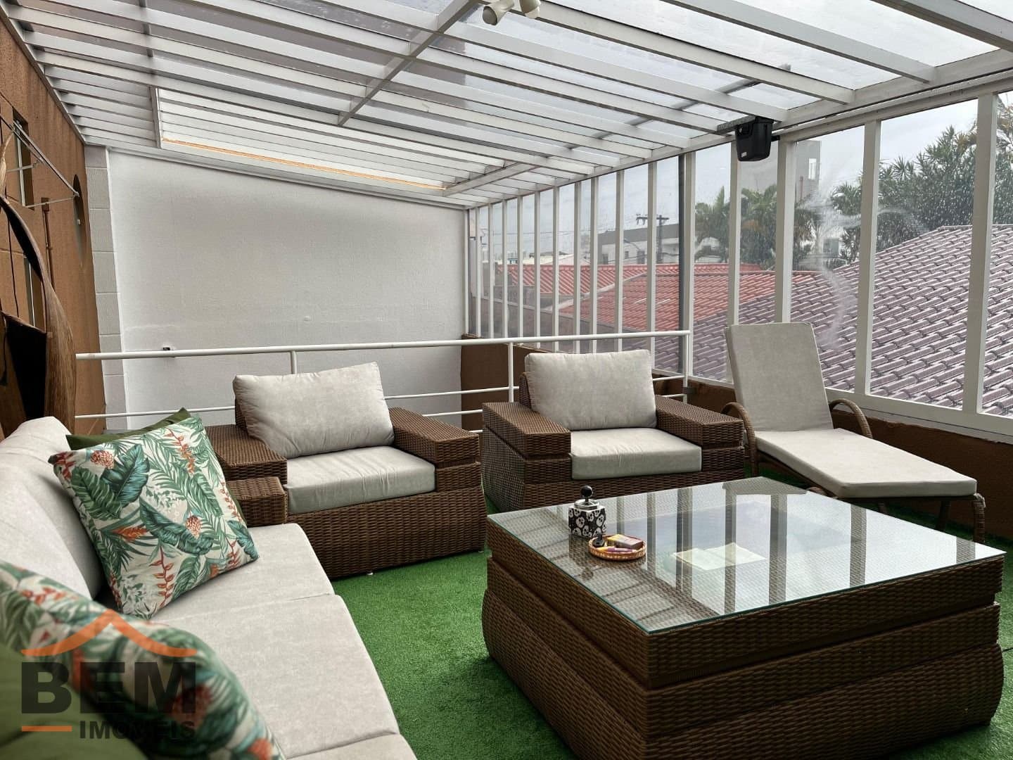Casa para Venda com 3 quartos e 400m² no bairro São João, em Itajaí