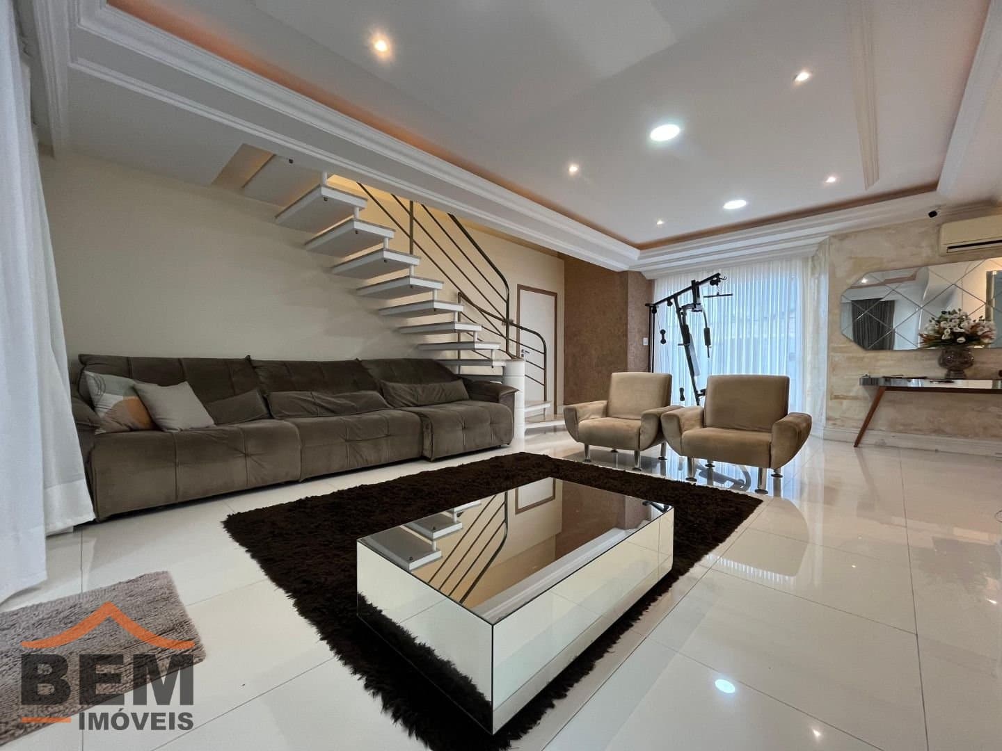 Casa para Venda com 3 quartos e 400m² no bairro São João, em Itajaí