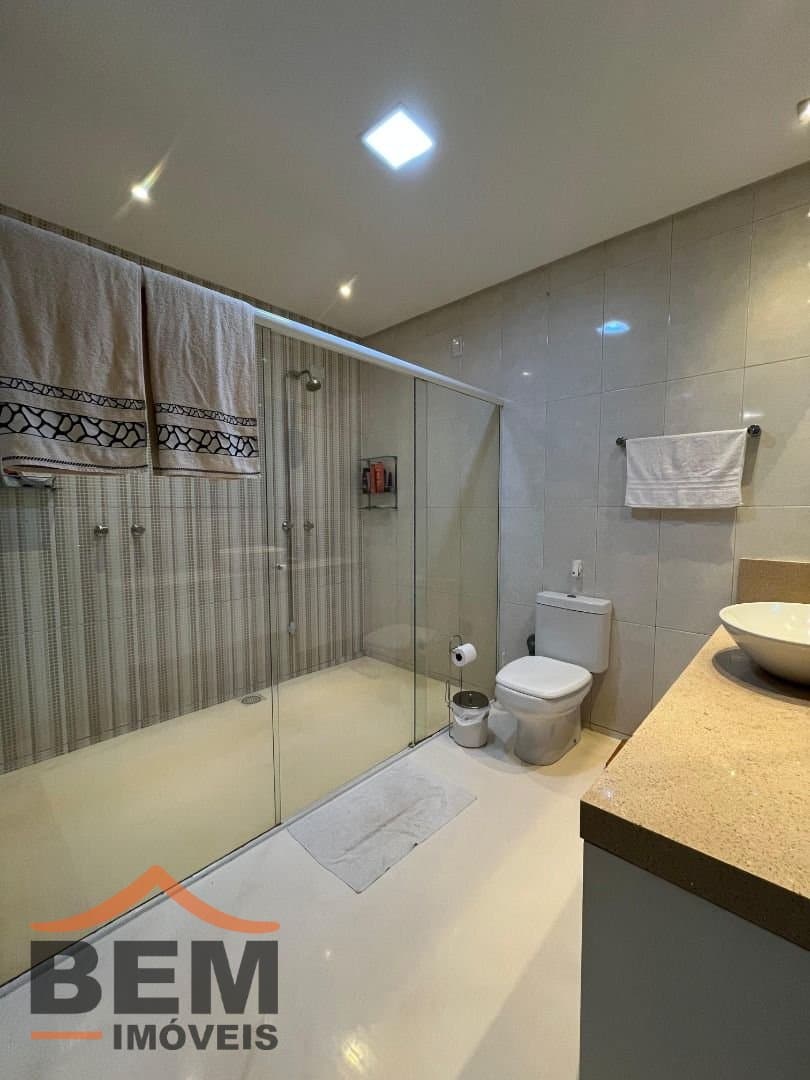 Casa para Venda com 3 quartos e 400m² no bairro São João, em Itajaí