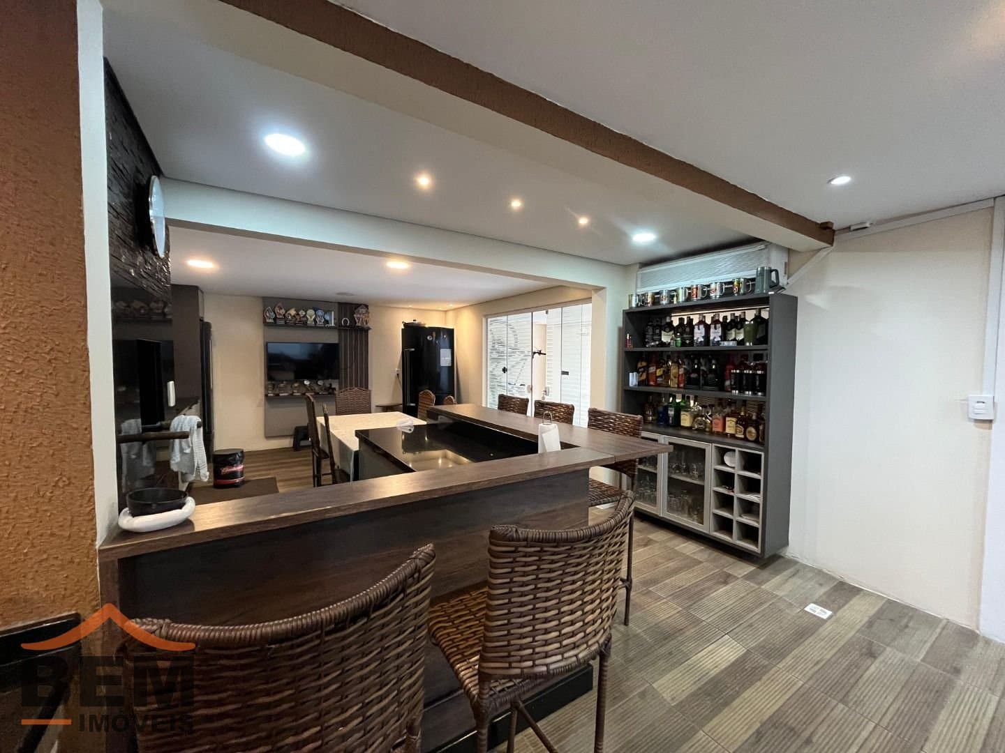 Casa para Venda com 3 quartos e 400m² no bairro São João, em Itajaí