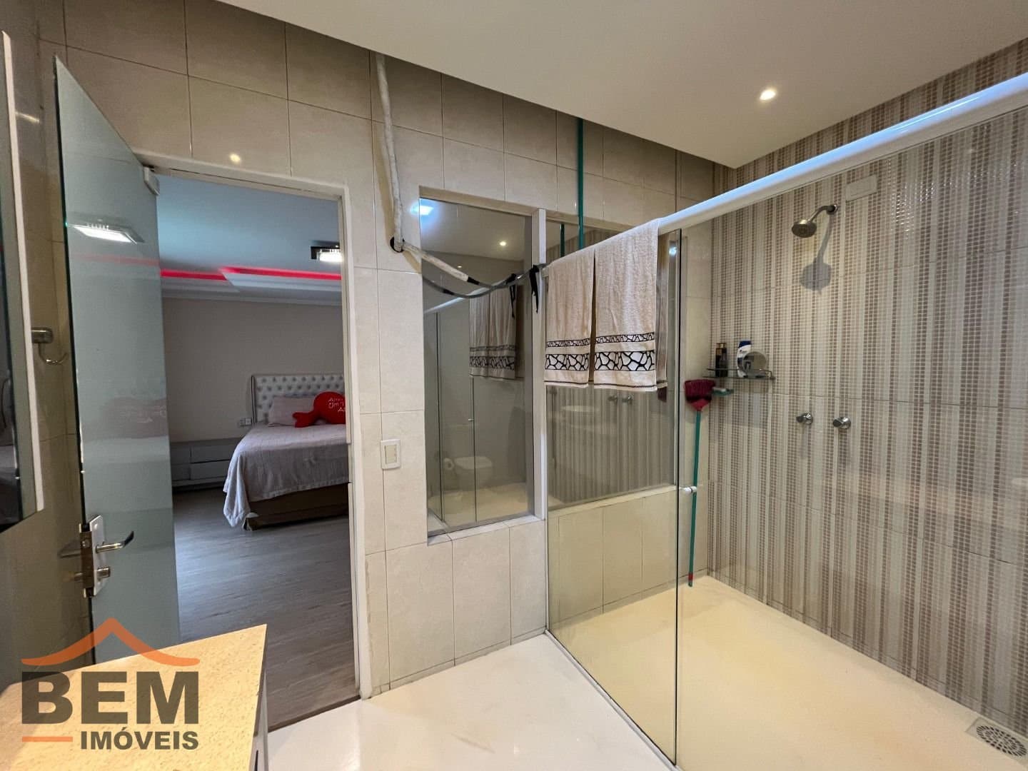 Casa para Venda com 3 quartos e 400m² no bairro São João, em Itajaí