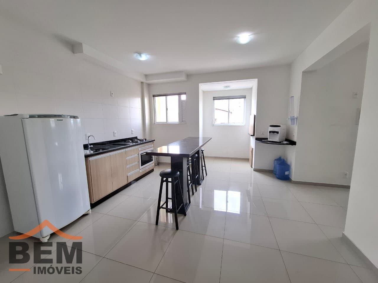 Apartamento para Locação com 2 quartos e 51m² no bairro Cordeiros, em Itajaí