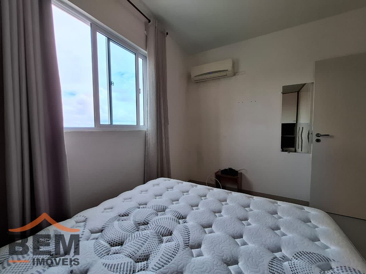 Apartamento para Locação com 2 quartos e 51m² no bairro Cordeiros, em Itajaí