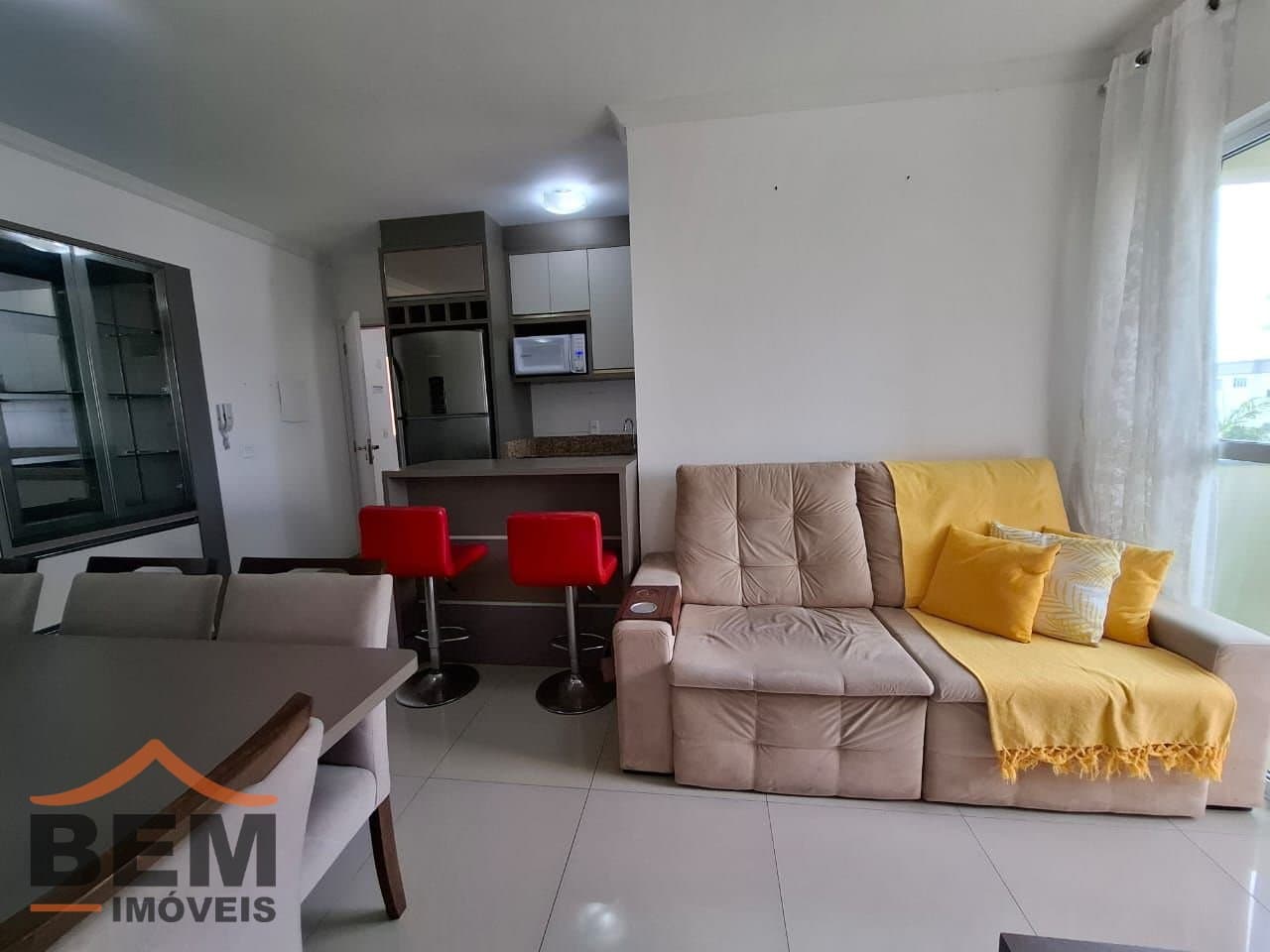 Apartamento para Locação com 2 quartos e 51m² no bairro Cordeiros, em Itajaí